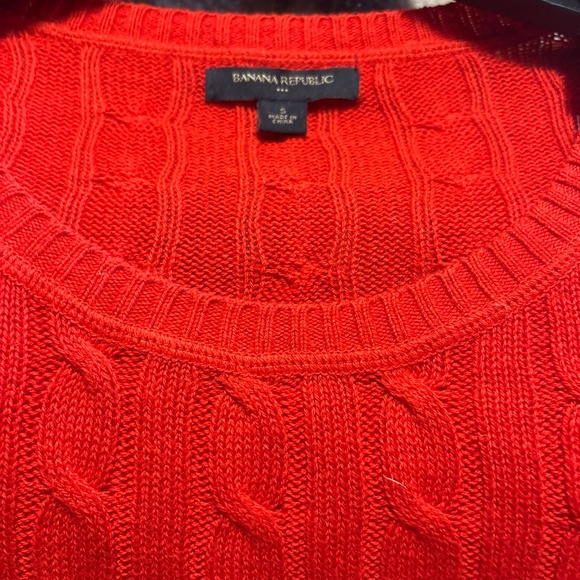 Banana Republic Red Cable Sweater - Picture 2 of 4